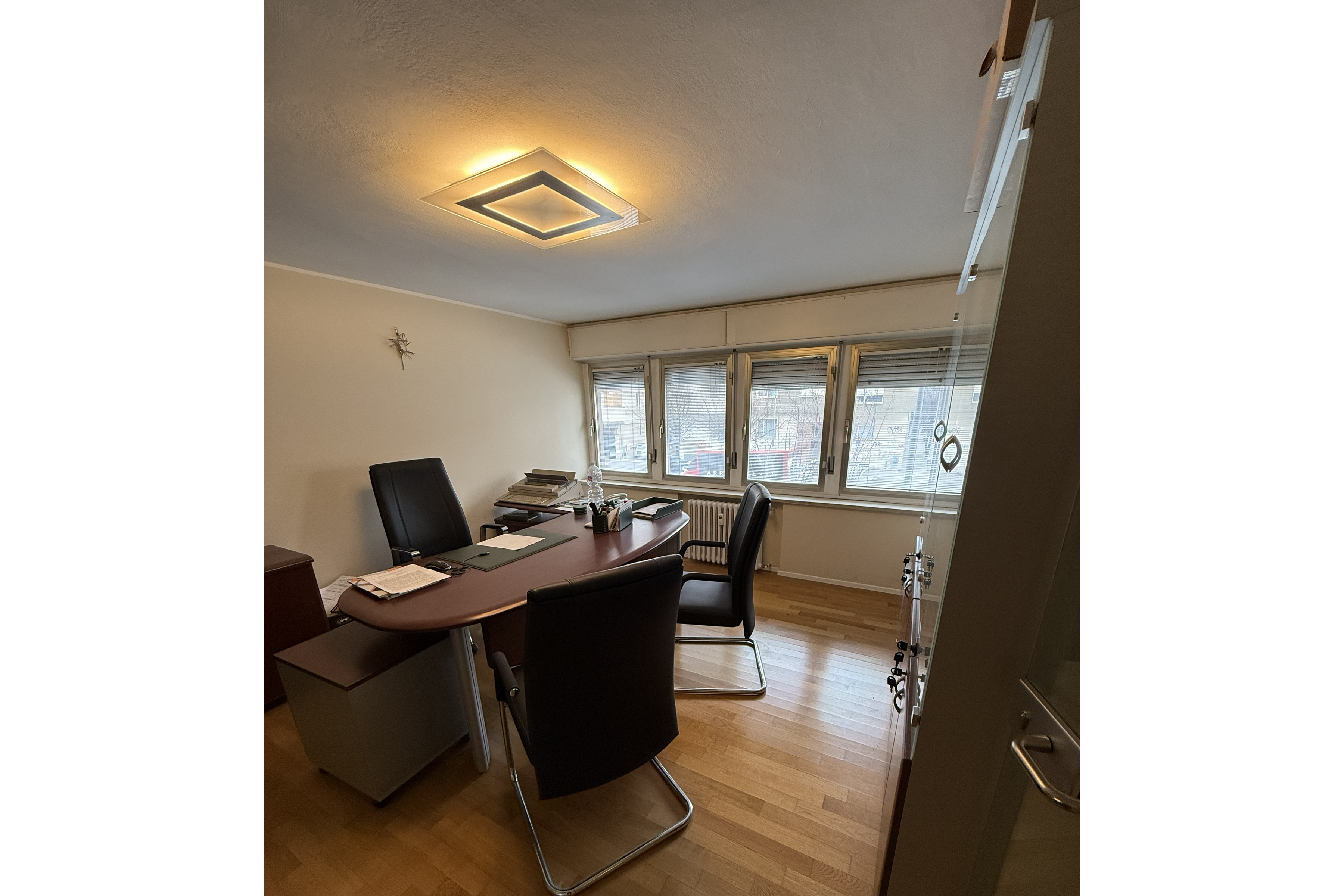 Vendita ufficio in p.le Innocenti Pesaro - Zona centro-mare (UF40)